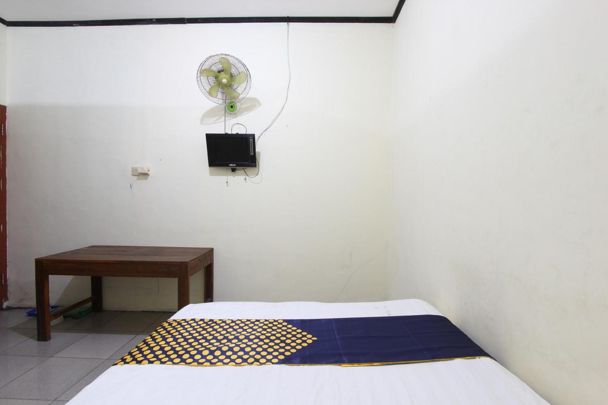 Oyo 92231 Penginapan Tanjung Alang Syariah Makassar Eksteriør billede