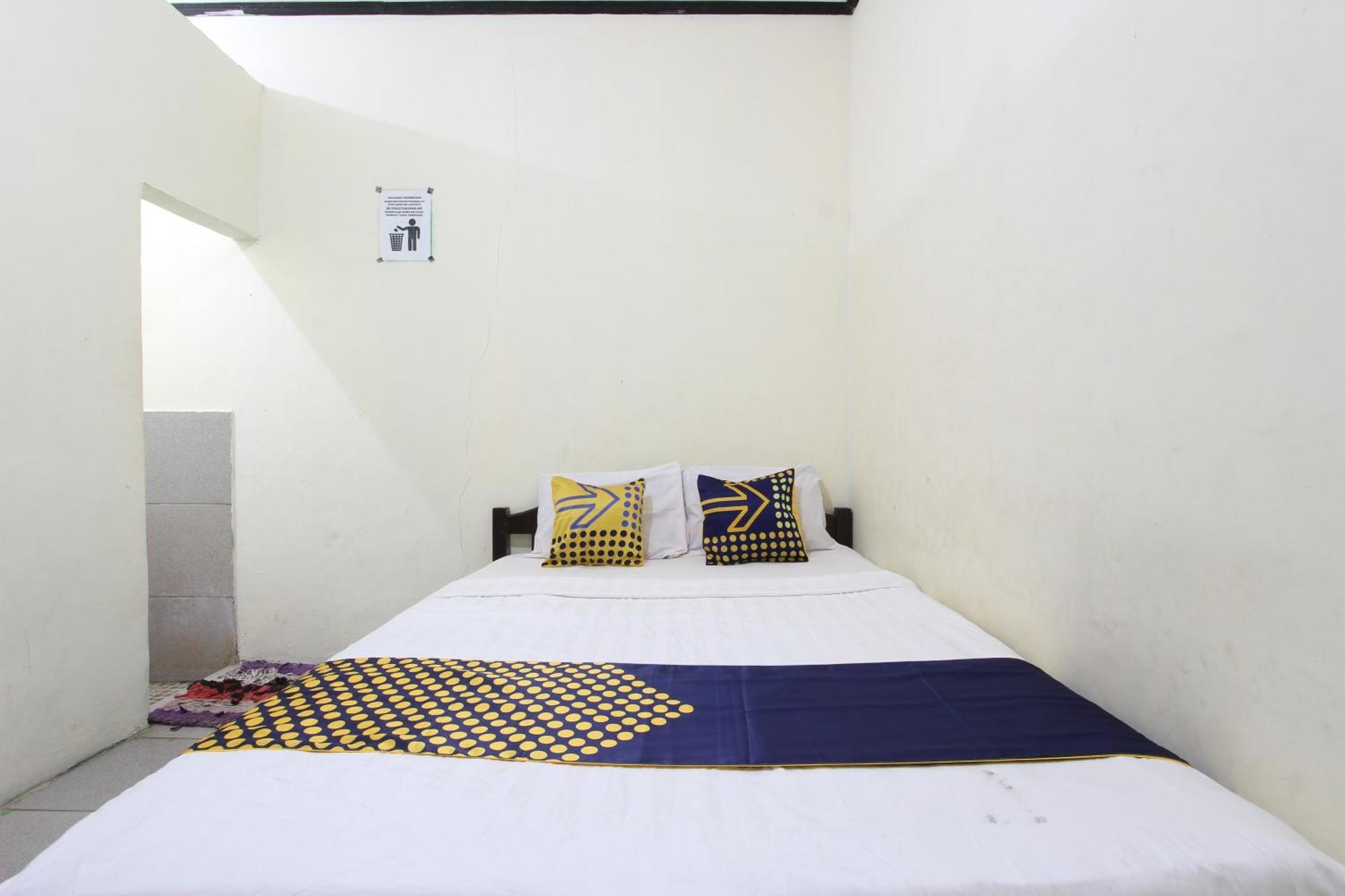 Oyo 92231 Penginapan Tanjung Alang Syariah Makassar Eksteriør billede