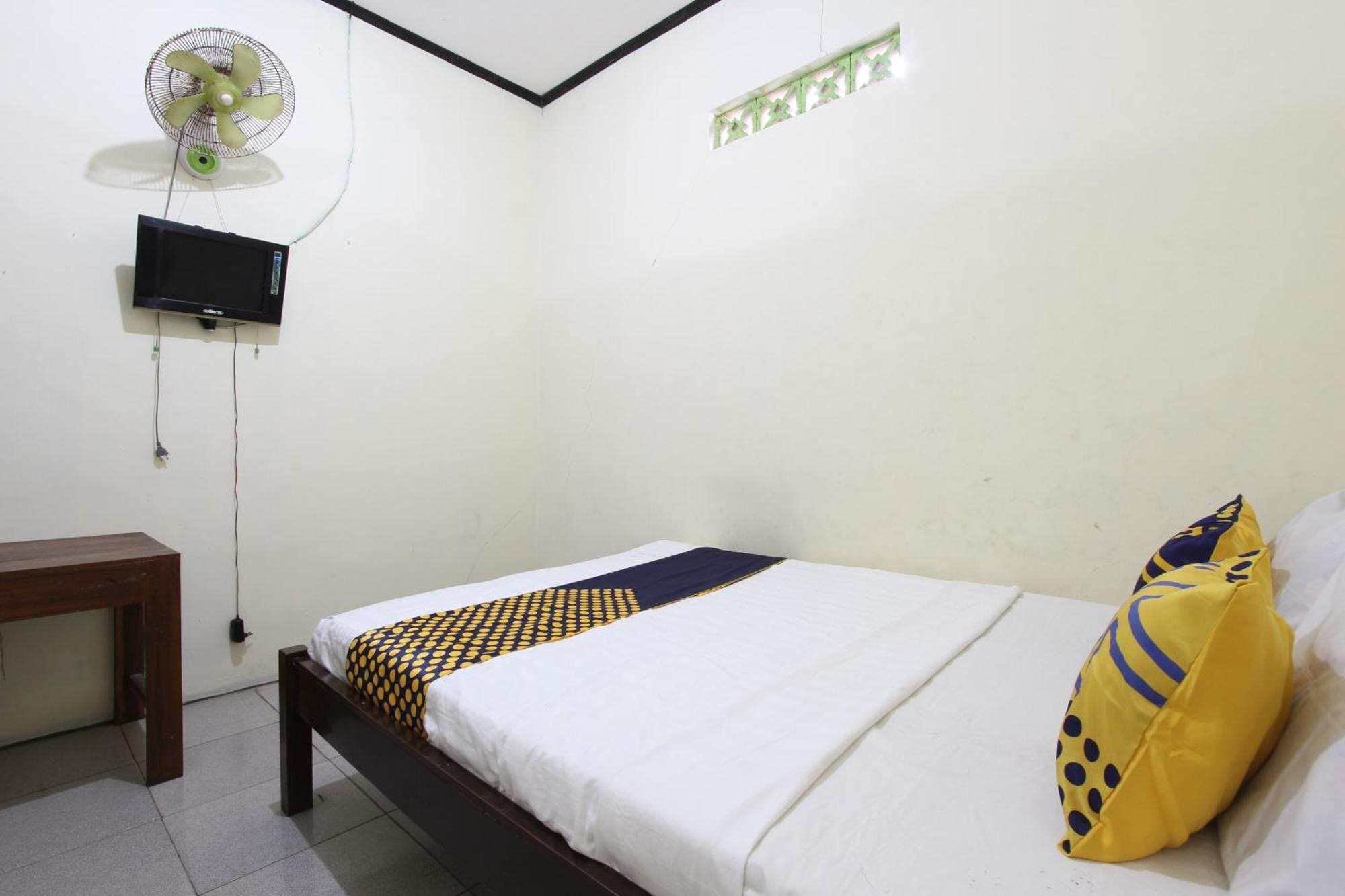 Oyo 92231 Penginapan Tanjung Alang Syariah Makassar Eksteriør billede